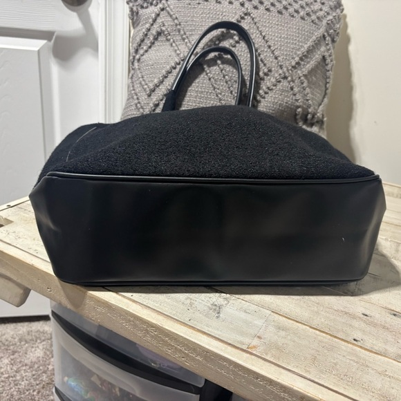 ❤️Givenchy Parfum Wool Classic Tote - Picture 6 of 7